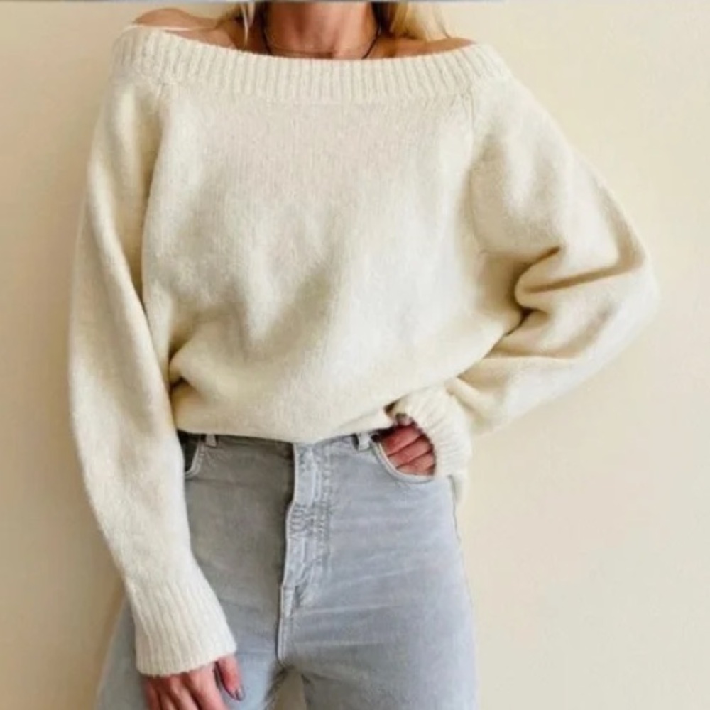 Victoria’s Secret Cozy Slouchy White Knit Sweater Long Sleeve Pullover  | Size M